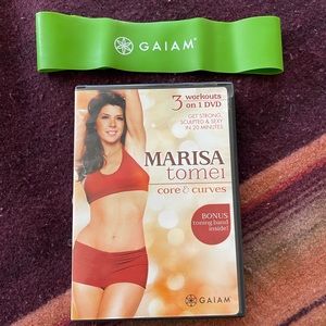 Gaiam - Marisa Tomei Core & Curves workout dvd
